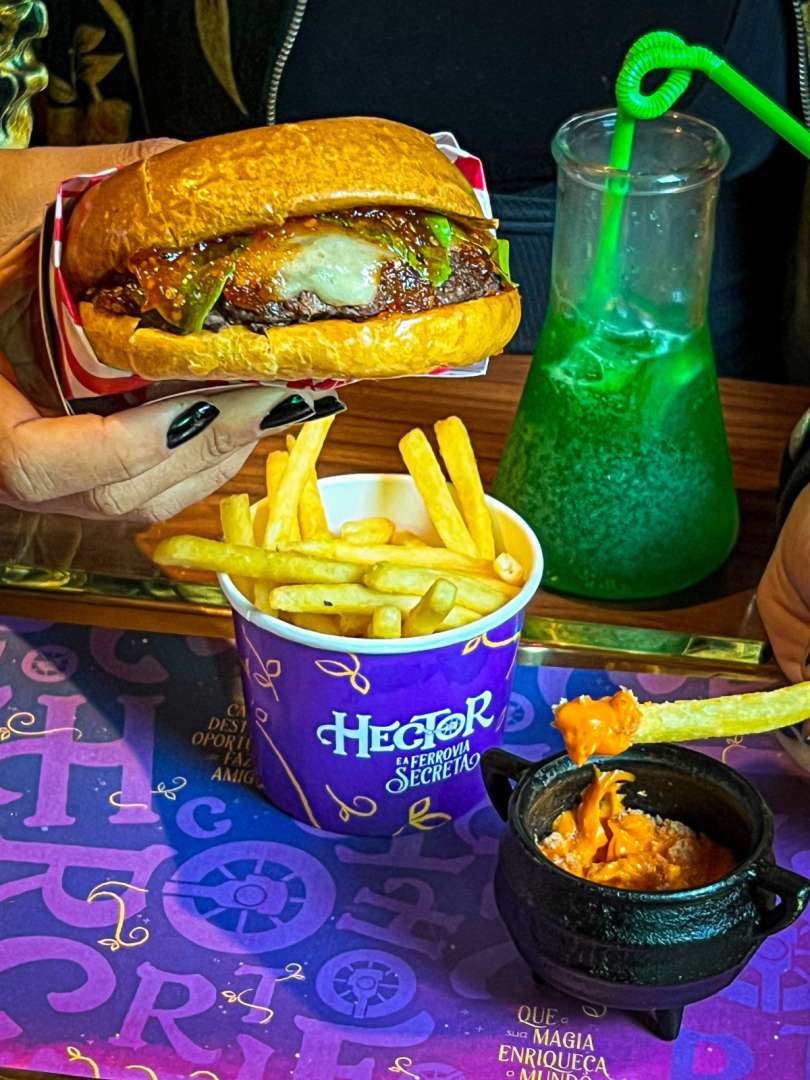 Hector Hamburgueria e a Ferrovia Secreta | Mello Tur Gramado